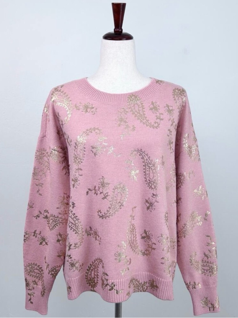 Ann Taylor LOFT Pink Shiny Gold Foil Paisley Knit Crewneck Boxy Sweater SMALL